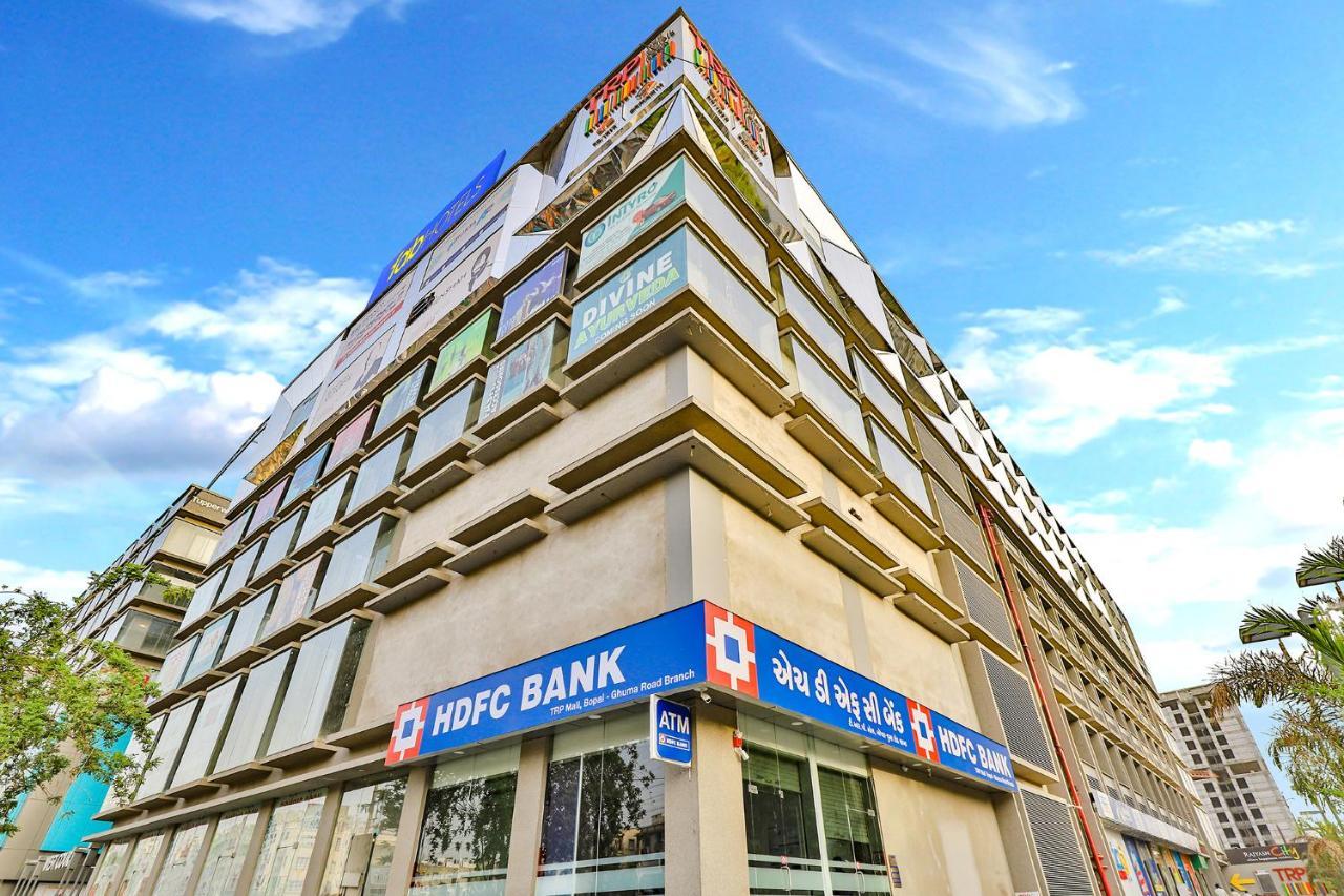 Fabhotel Parkland A Ahmedabad Extérieur photo