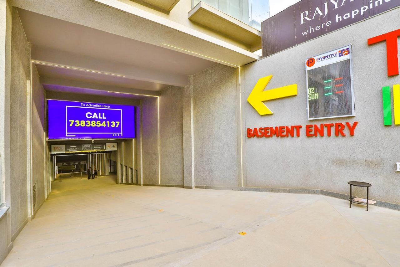Fabhotel Parkland A Ahmedabad Extérieur photo